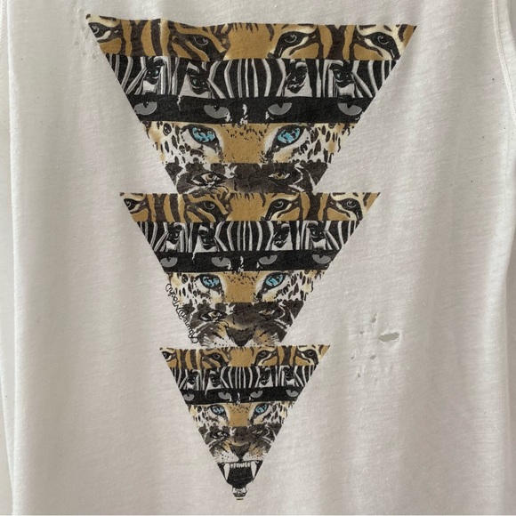 Lauren Moshi white tank with animal print eyes triangular graphic - Picture 2 of 5